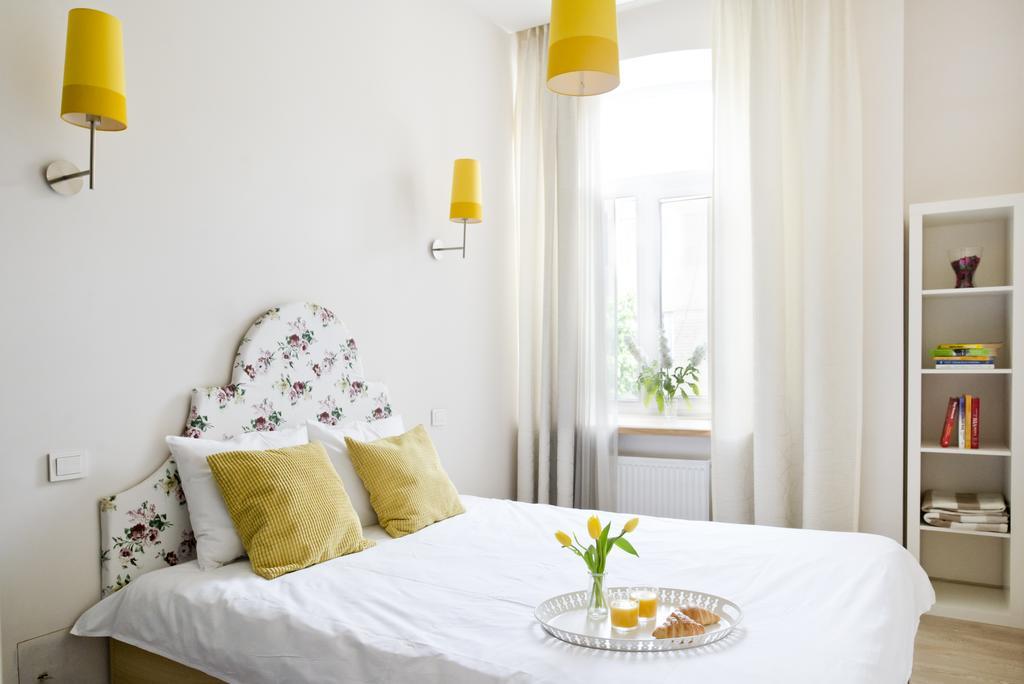 Bright Apartment In Old Town By Urban Rent Vilnius Luaran gambar